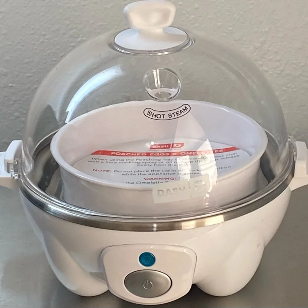 DASH RAPID EGG-COOKER- CUISINART KITCHEN MAT-WITH KITCHEN UTENSILS - Picture 9 of 16